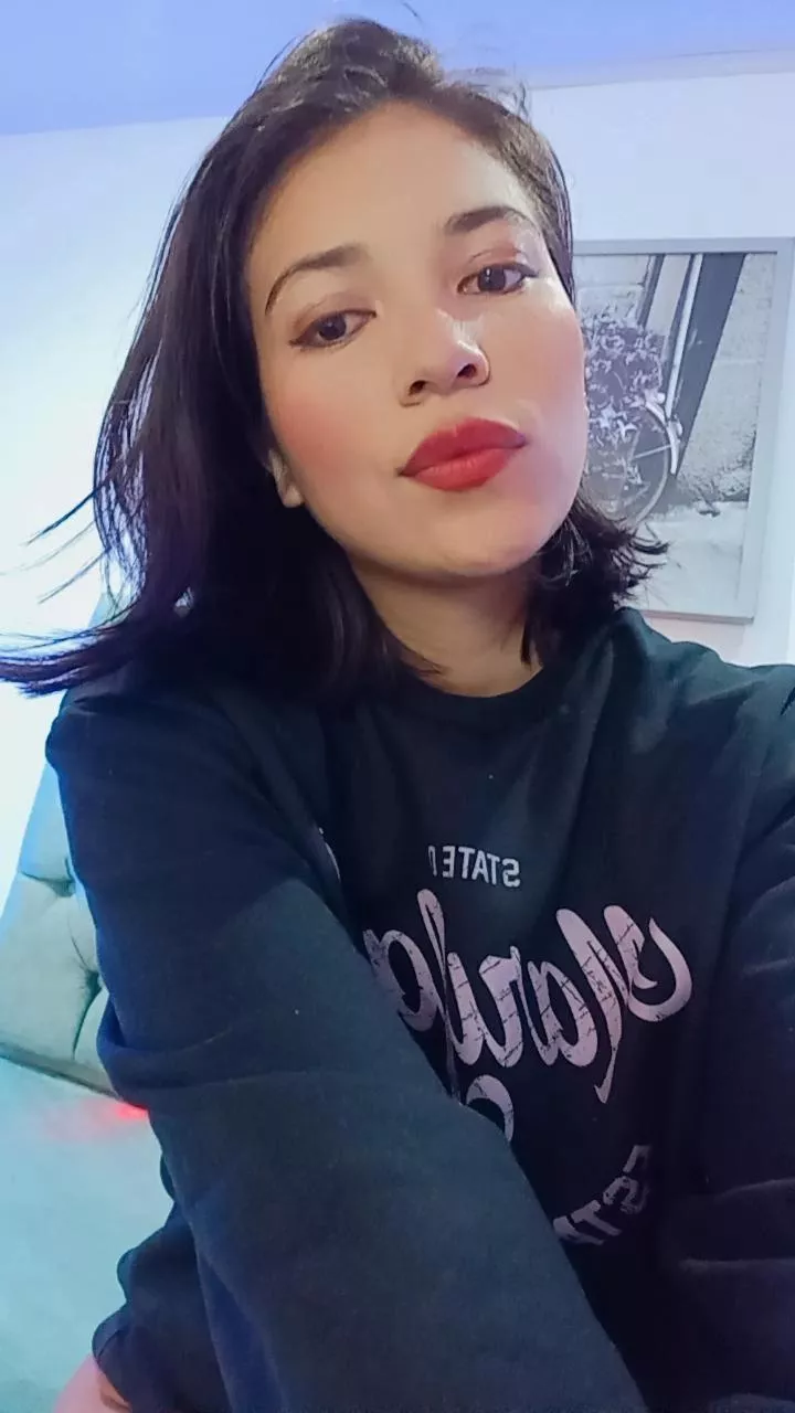 🌹 i love to #masturbate my #clit! my #lush and #domi achieve my #orgasm! take control i will scream with pleasure! posted by Lina_bedoya