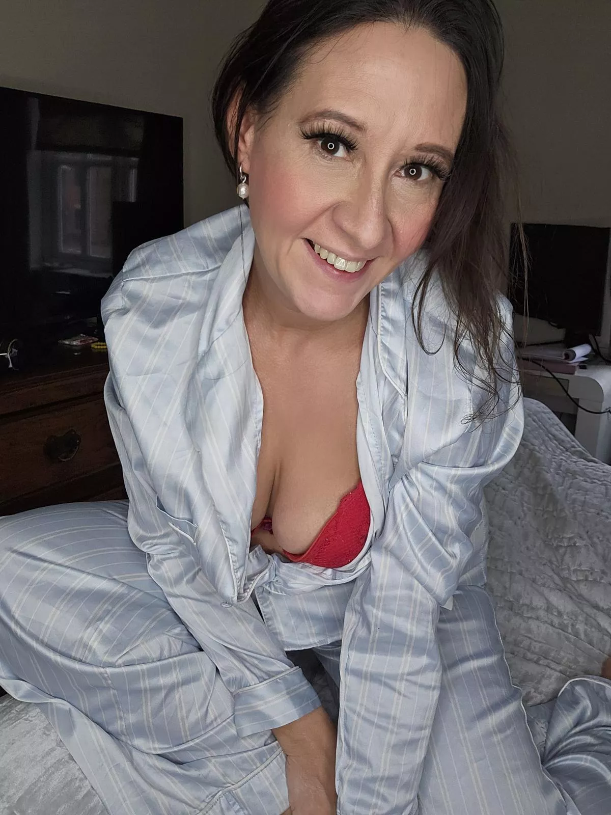 I'm ready for bed posted by hot_milf_milly