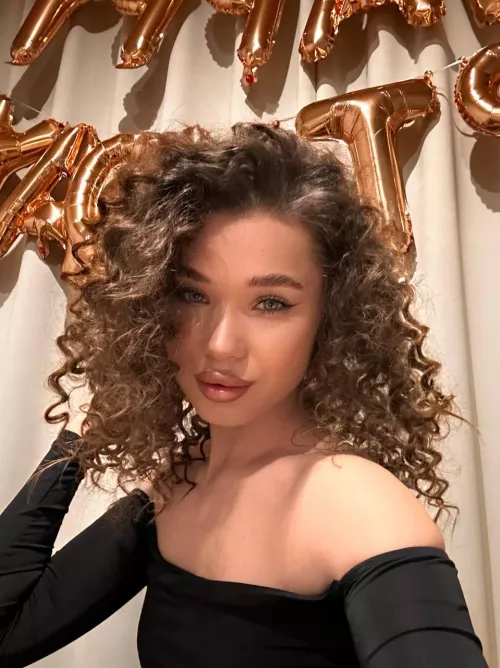 IUTR by Valentina-Marie