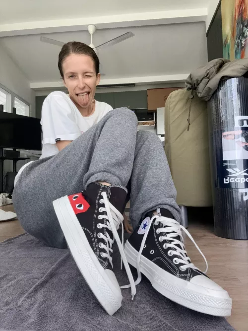 Just my cute self in my new chucks by lulusdreamz