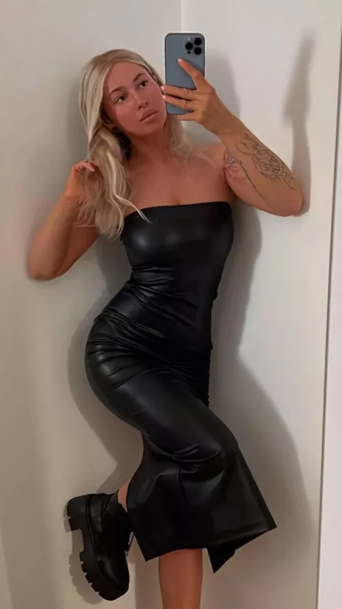 Leather dress, I'm waiting for you to invite me to dinner by De_Loyri