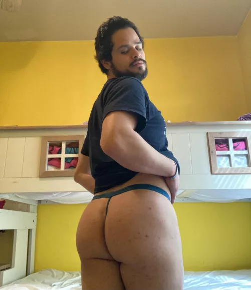 Look back at it👀 by ceixx4