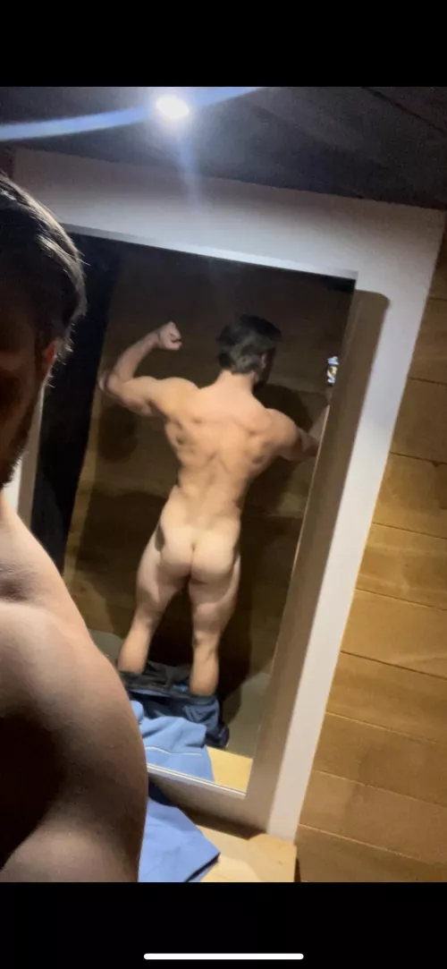 Love being naked (21yo) by dutchguy19bi