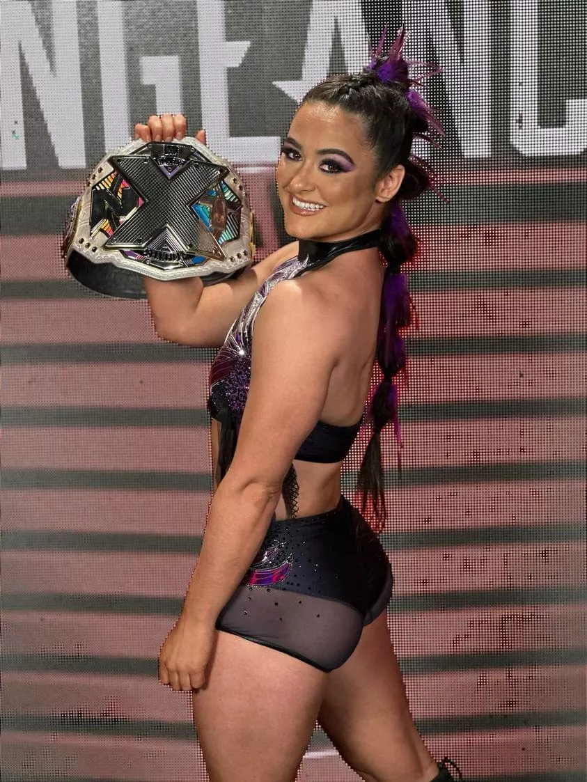 Lyra Valkyria posted by Demonwiser