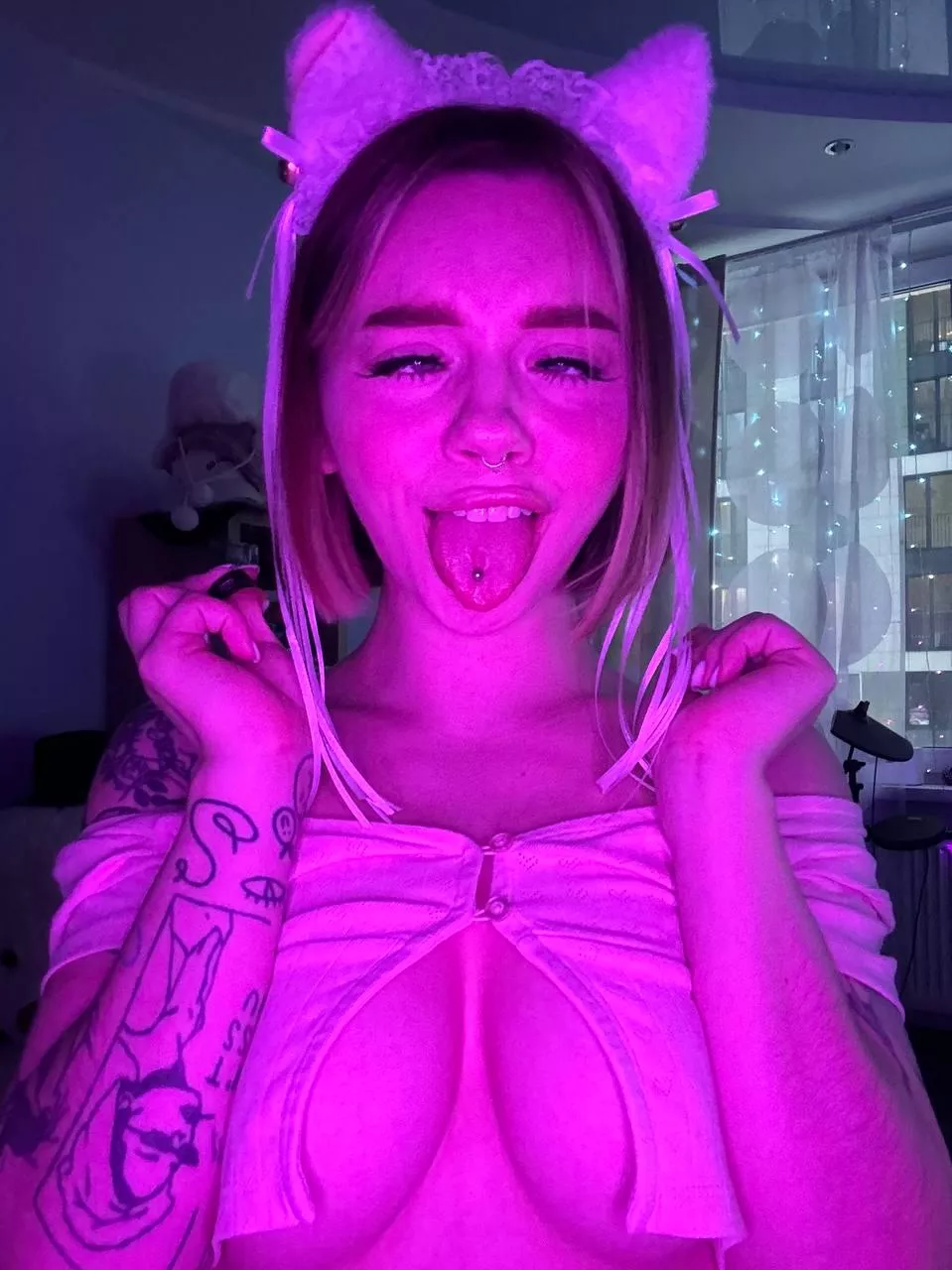 my aheago is here for you to collect all your cum. I hope you don't mind, do you posted by rhinalwessex96