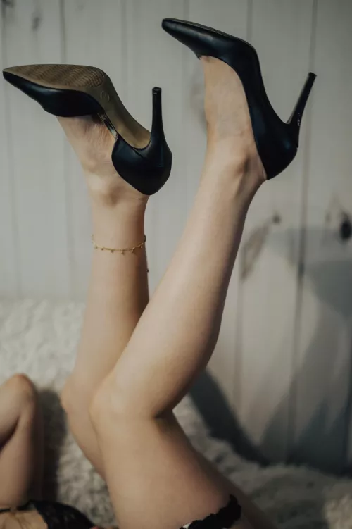 My long legs were made for heels by IvyUntamed