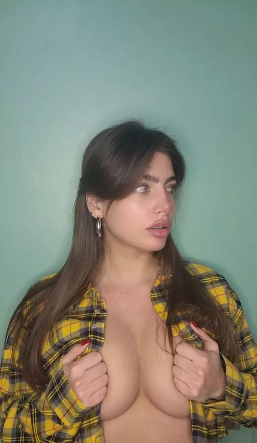 quick selfie before school by Cute_Shizuka