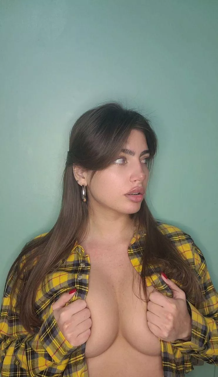 quick selfie before school posted by Cute_Shizuka