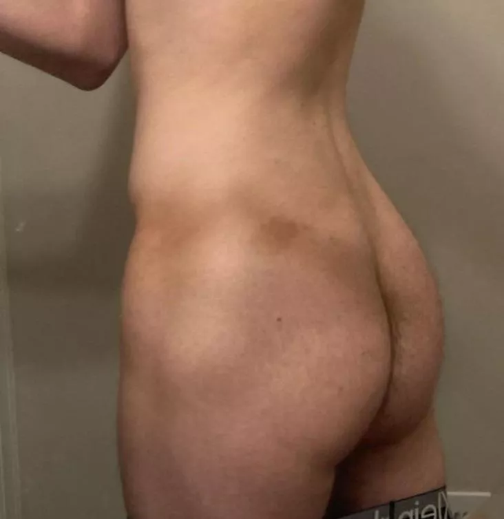 Show me what you’d fuck me with posted by coldrefridgerator