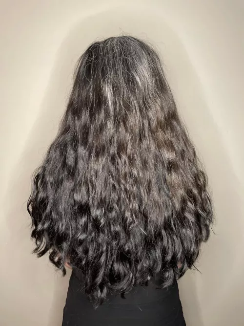 So much hair to grab and run your fingers through by fifi_love2