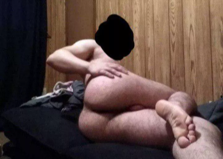 Straight, but I think showing off my butt is fun. posted by Mission-Aside4279