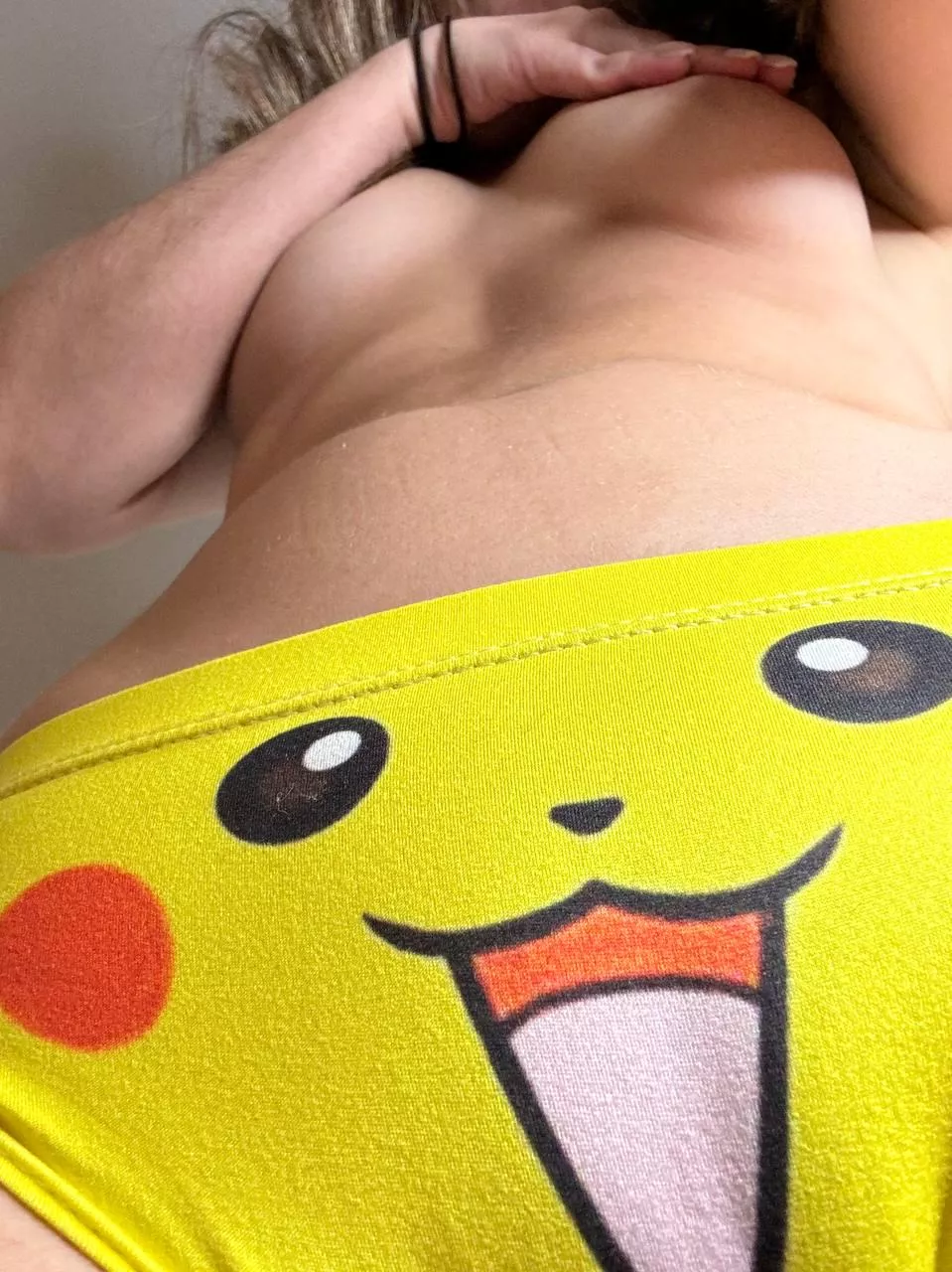 There's electricity between my legs[F] posted by sam_my_friend