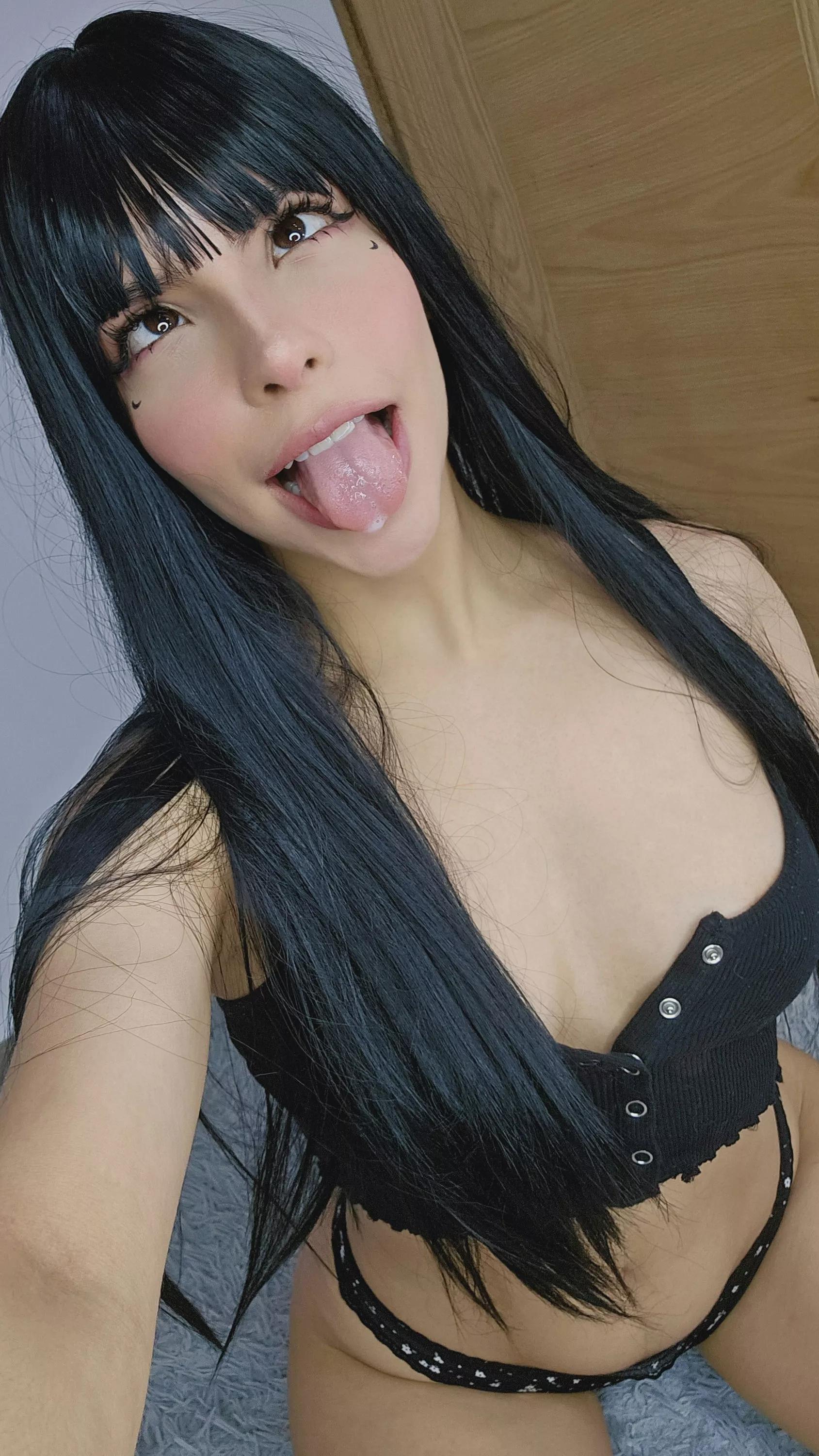 up for some naughty fun tonight? let's swap naughty pics and have a good time! posted by NarrowAbsence