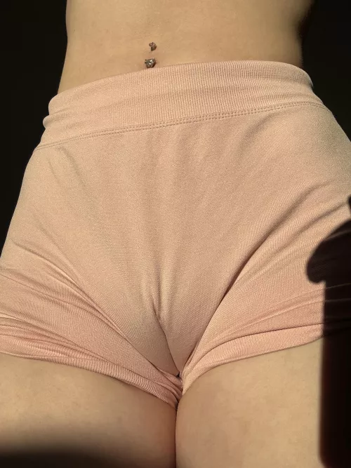 want to taste those fat lips? by rosynylone