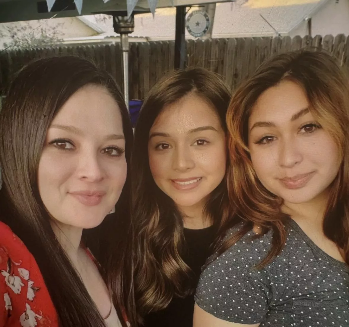 Which one you picking 😚 posted by Youngin_4593