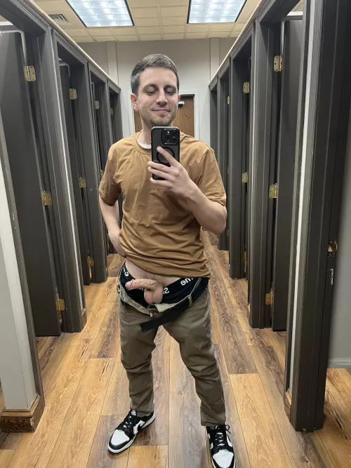 Work selfies > by Freakvibez69