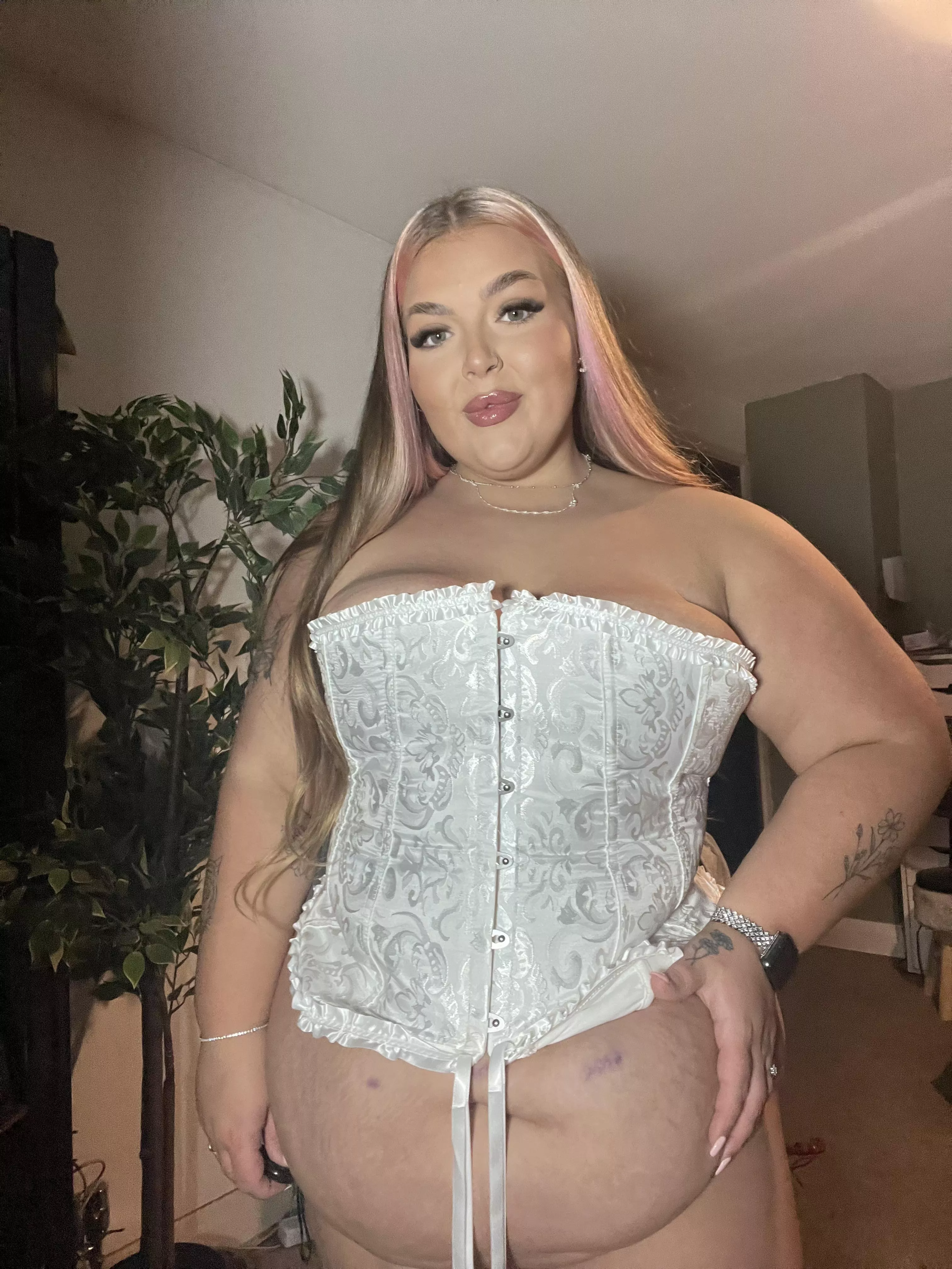 Would you let a fat girl sit on your face posted by Careless_Bowl_7534