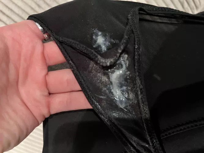 yay or nay?😏😉😈 🇬🇧 by Expensive-Tree-9077