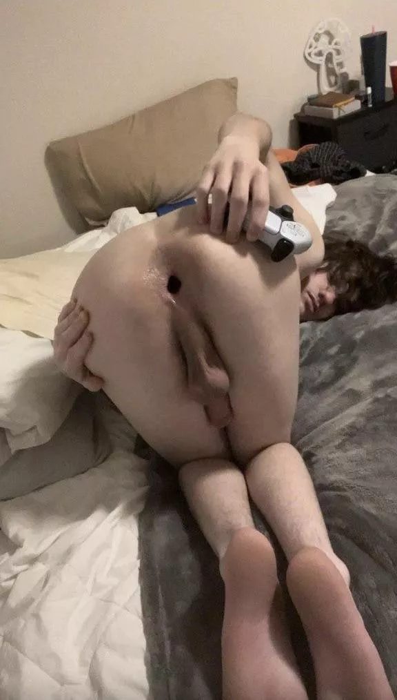 (18) looking for hung daddy’s that are into mee posted by SquishyTw1nk