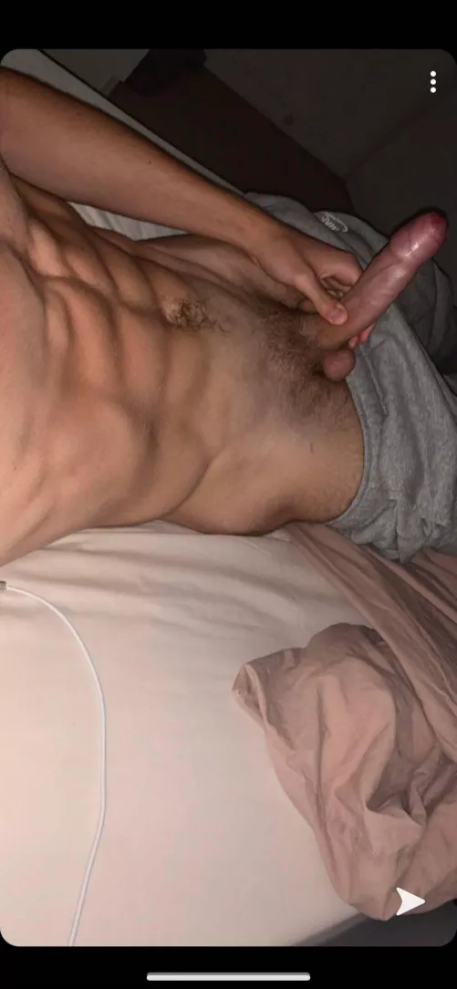 21 hmu hung and fit guys @officialerik.b by Erik7402