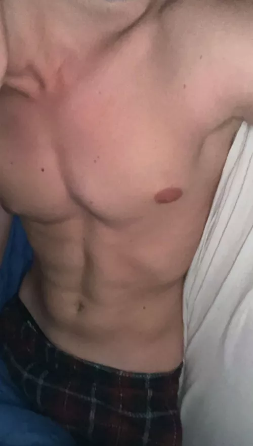 24 Fit swimmer. I feel like no one wants to snap with me by Batica_gym99