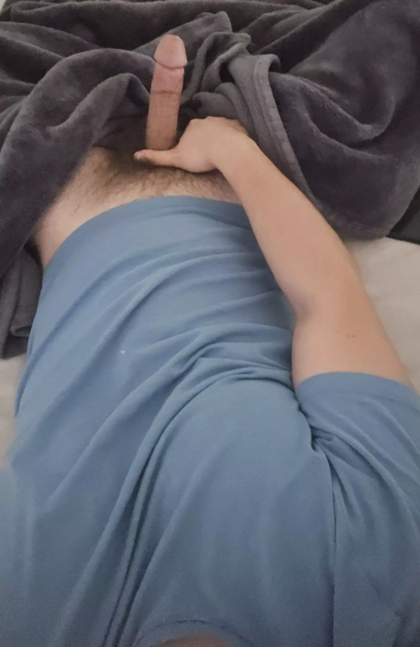 24 horny top looking for a bttm:) ericdo0100 posted by Temporary_Poetry_841