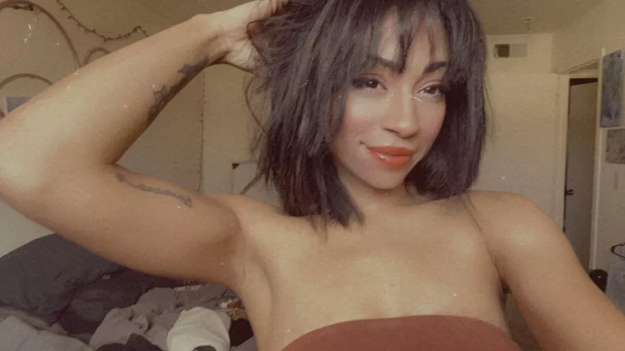 26F kind of a mutt 😜 German Turkish and African American by BrxttyA