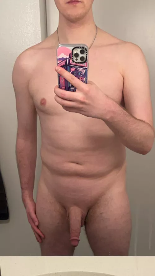 28 (m) ~175lbs - I’ve been going to the gym again consistently for about two months and I feel better, but I’m not sure it’s showing by auroranskies
