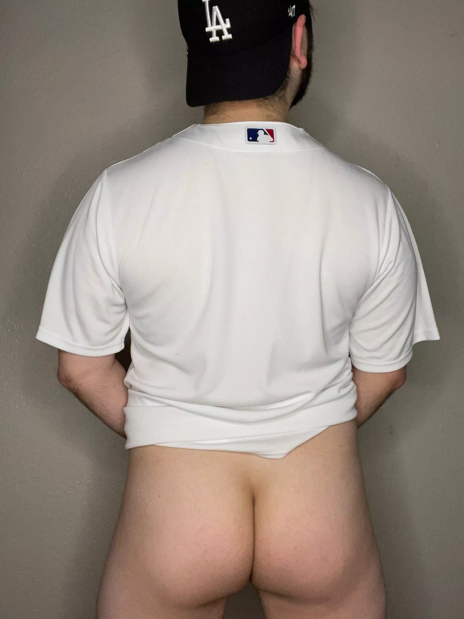 [28] what are you looking at bro? posted by randomone007