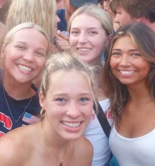 [4] prettiest babe by bigbootyslutz