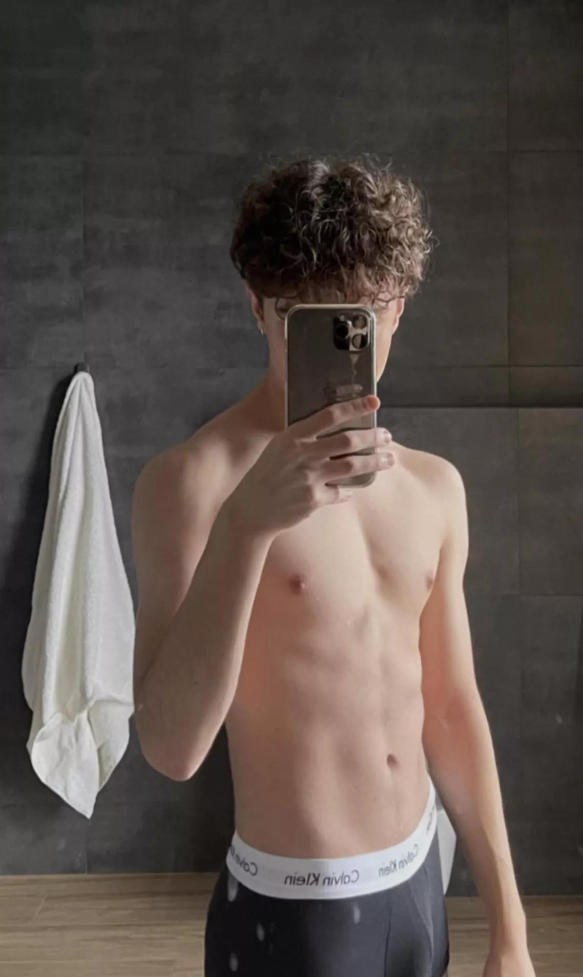 Am I hot posted by Same-Assistance-2722