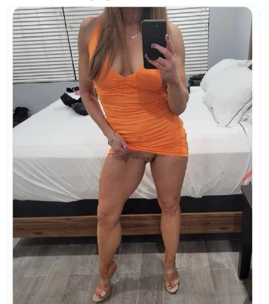 Am I sexy in this dress? posted by AppleJacks11_