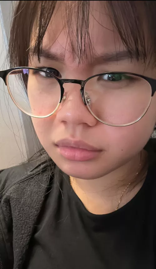 An asian classmate tried to flirt with me while I was looking at BWCs on reddit 😡, he doesnt know how pathetic he is and that Im BWC only 🫣😇 by Fio_Hrny