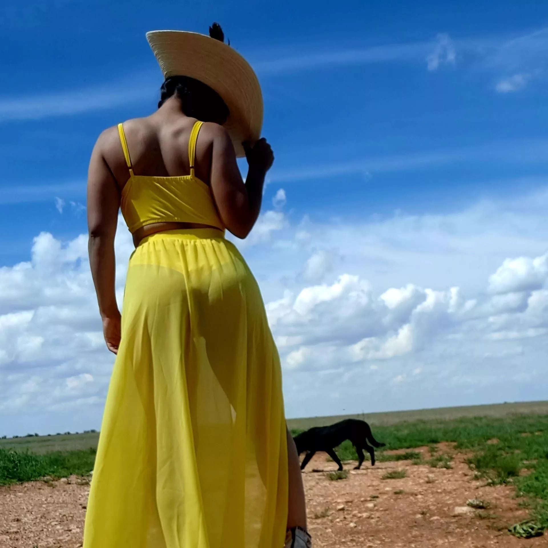 Classy, Sexy Milf posted by sexycherrykatmama