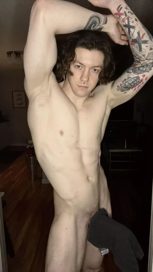 Come worship this body by sadandhydrated_97