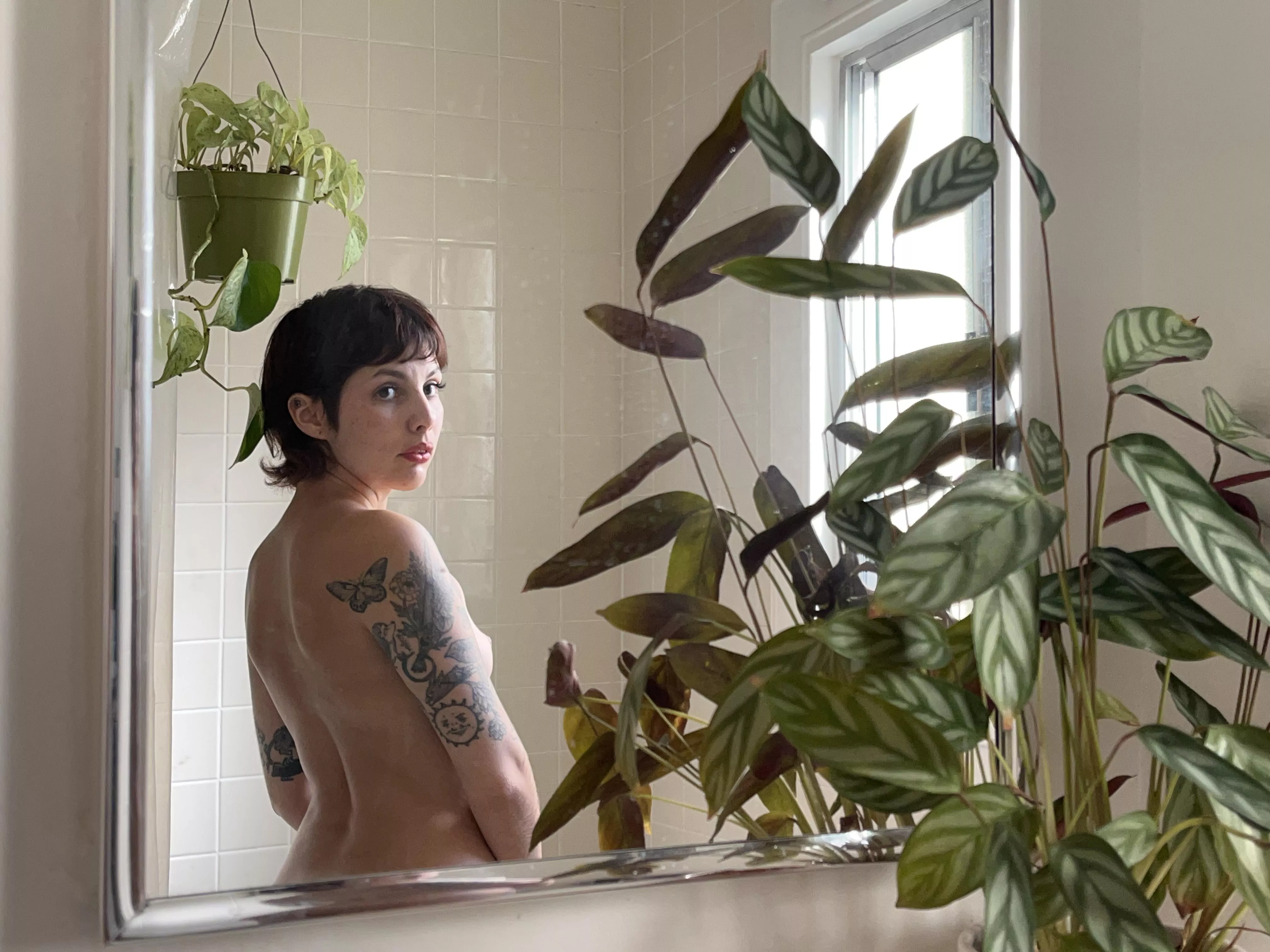 crazy plant lady posted by hellosofi