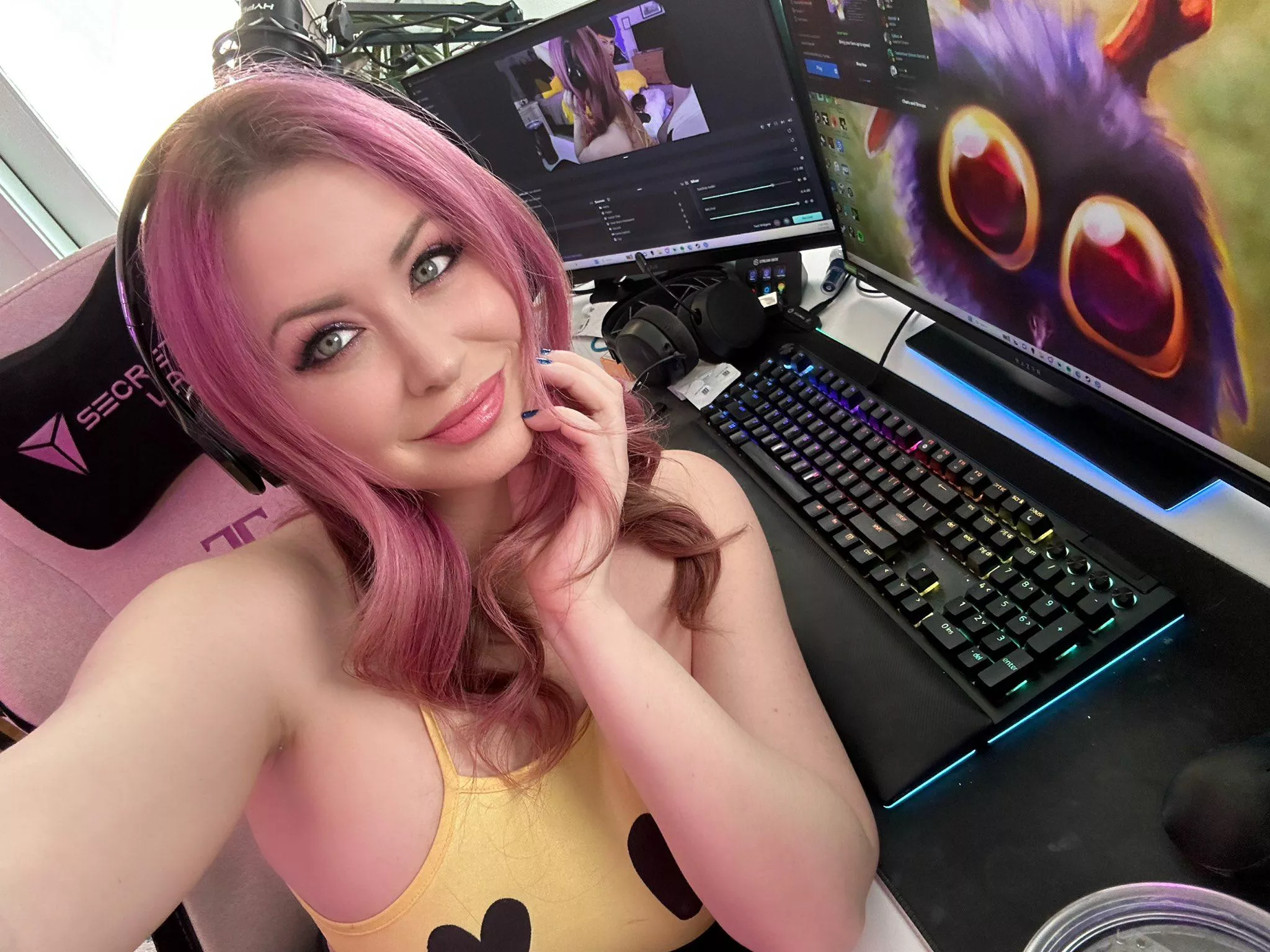 Cute posted by carl6236