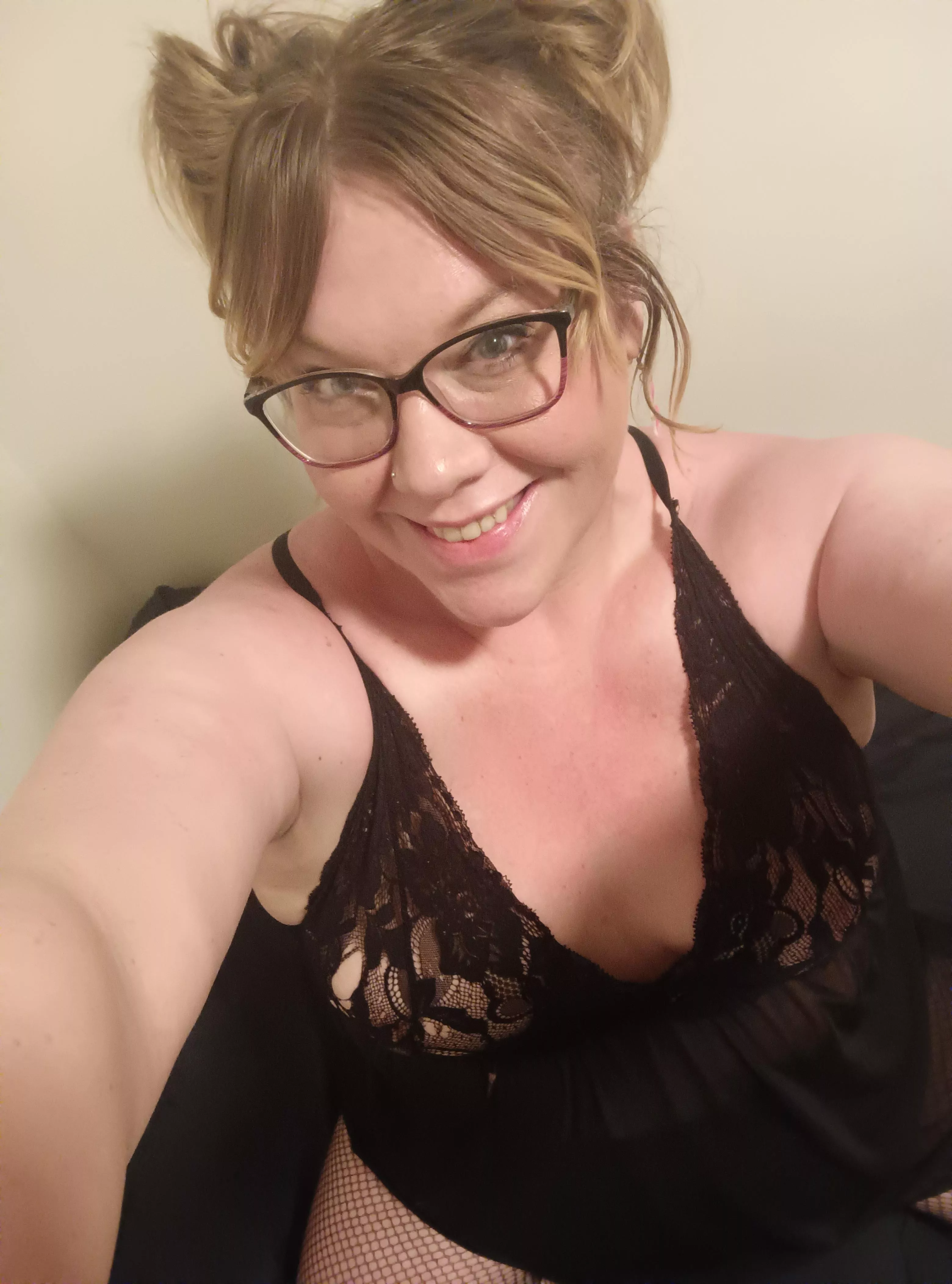 Daddddy you should buy me a coffee 😍 posted by Courtneylyn3