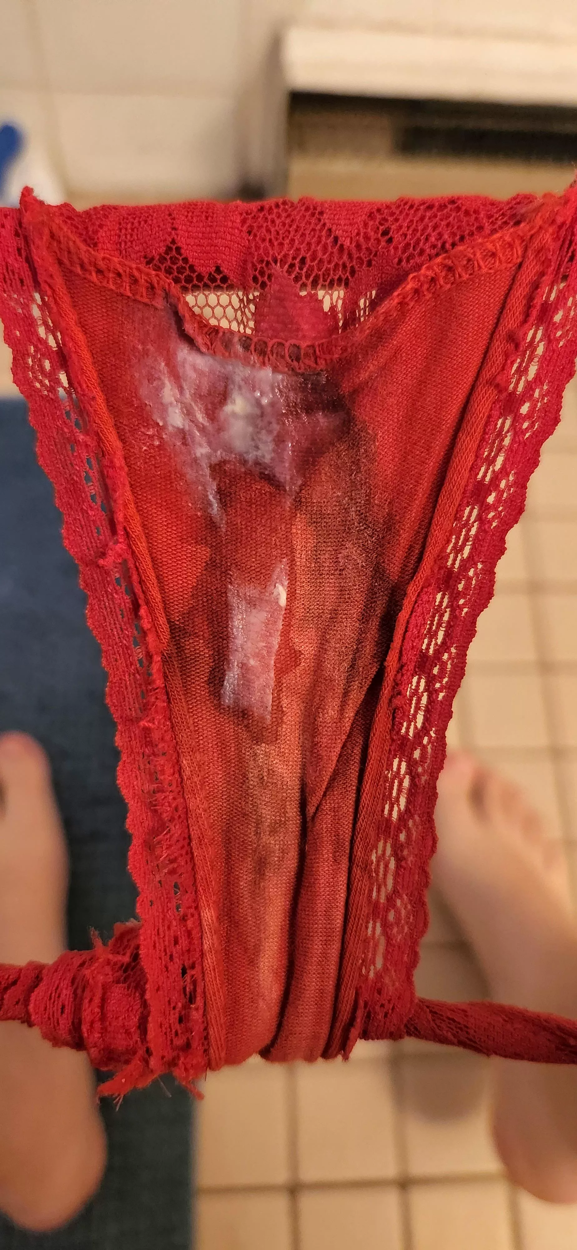 Did all my errands today with just a little mess in my panties😋 posted by babigiraffe