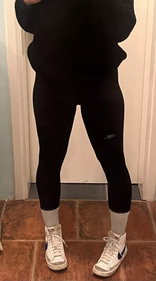 Do i have feminine legs? by FemmyJennyy