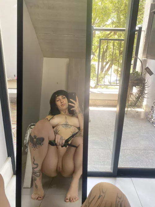 Do you mind if I sit on your face while we listen to rock music? by tinyBureaus