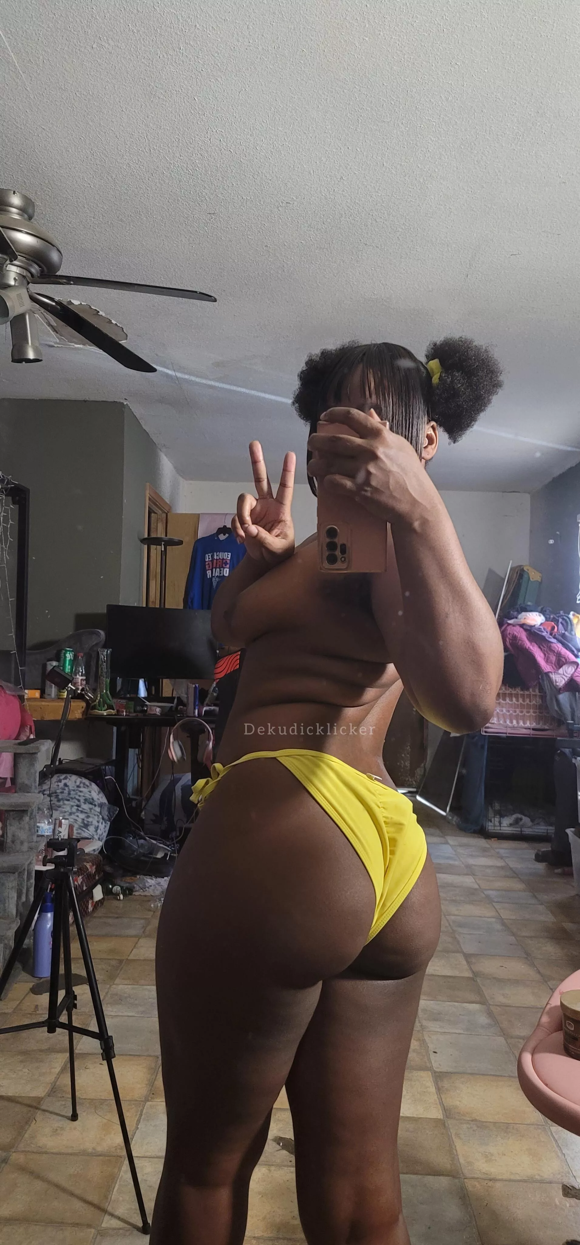 Emojis aren't allowed so just imagine the title is a peace hand emoji lol posted by Dekudicklickertest