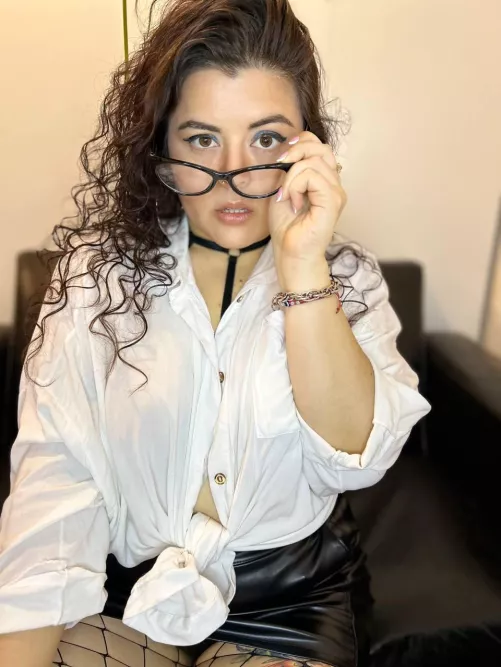 Everytime my boss call me to his office my panties get wet by nastyjulie