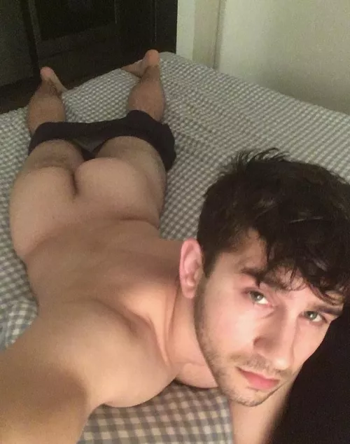 Get on top of me? (30) by leolyons_94