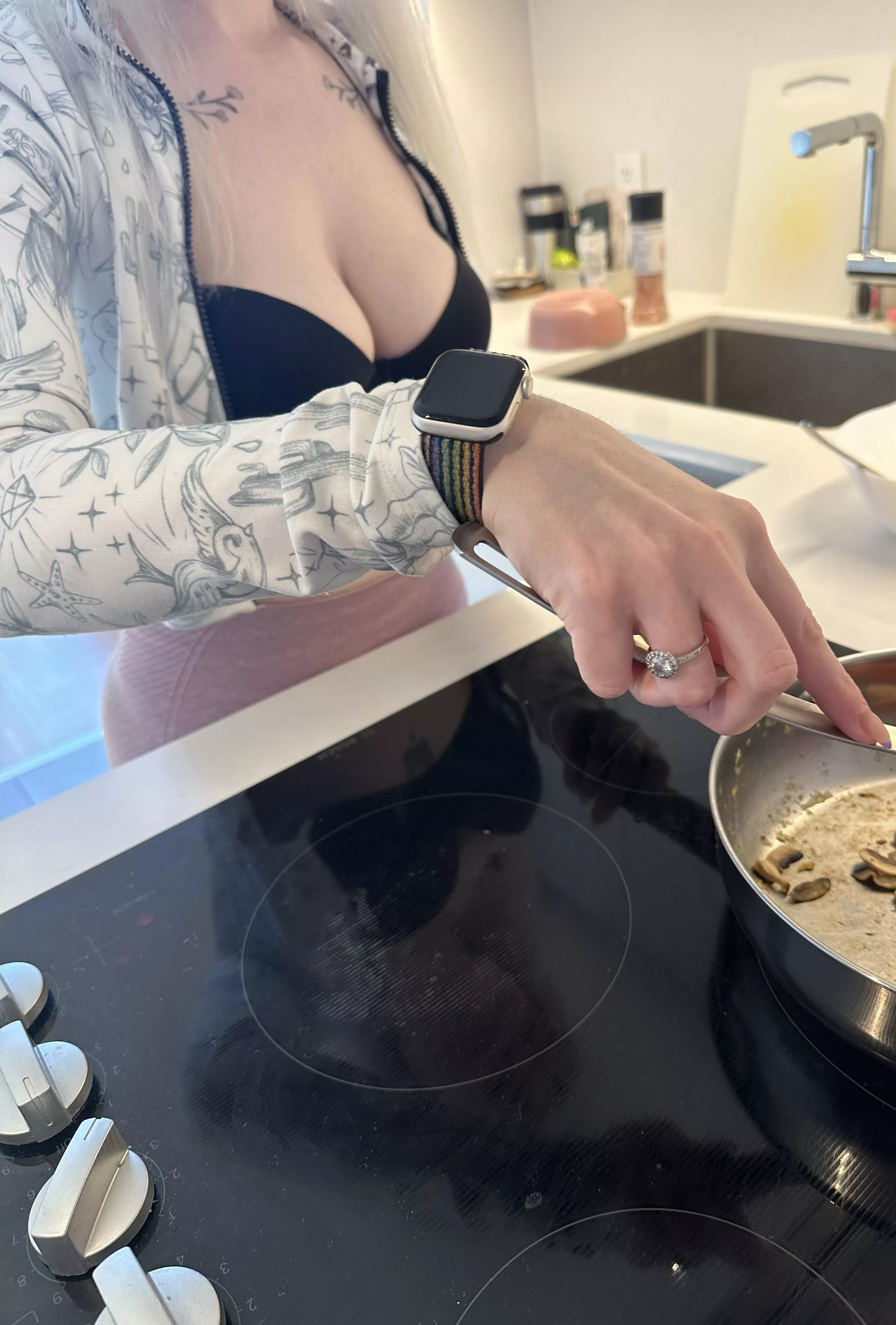 I got so embarrassed when my bf took this 🤭 posted by lunalickss