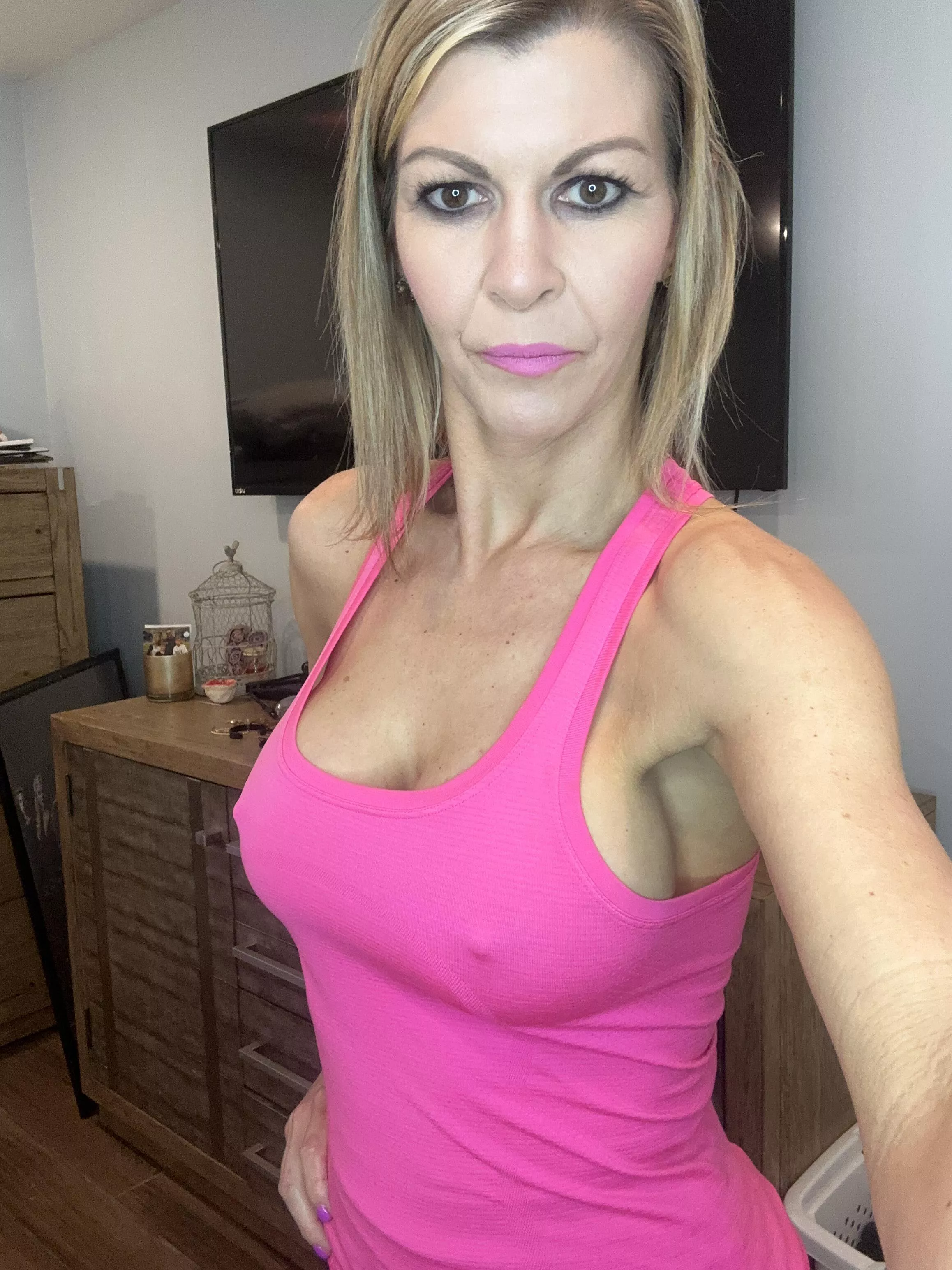 I know it’s hump day, so mommy is going to show off two humps around town today posted by fitnesswife1983