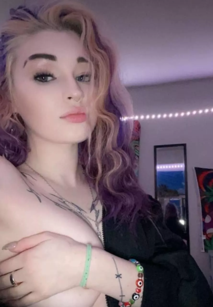 I love being your good doll posted by Prestigiouneel