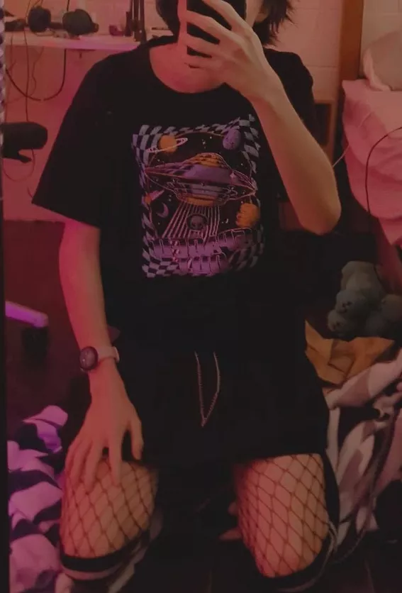 I really like all-black! >:3 posted by maid-catboy