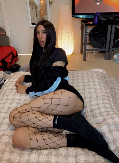 I'm pretty shy 🥺🥺🥺 by PoisedUnification