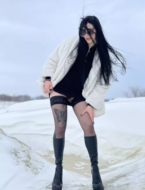 It's very cold here, I hope you know what to do by Tiedbonasa